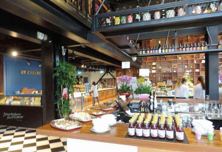 烘焙店面裝修設計