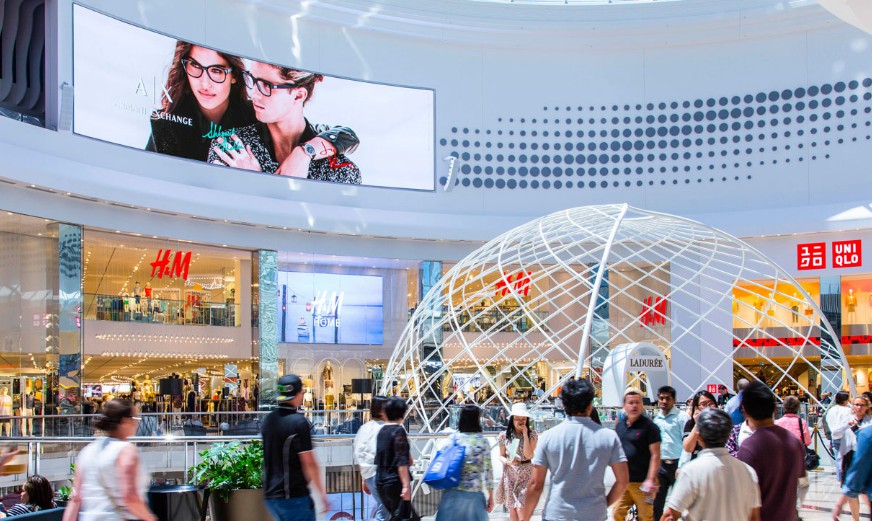 購物中心立面廣告設計