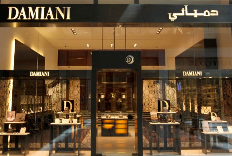 服裝專賣店櫥窗設計